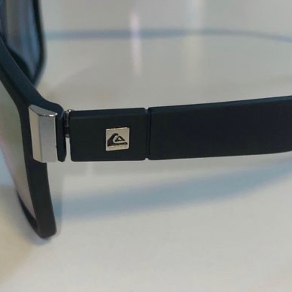 Sunglasses Quiksilver like - Picture 2 of 4